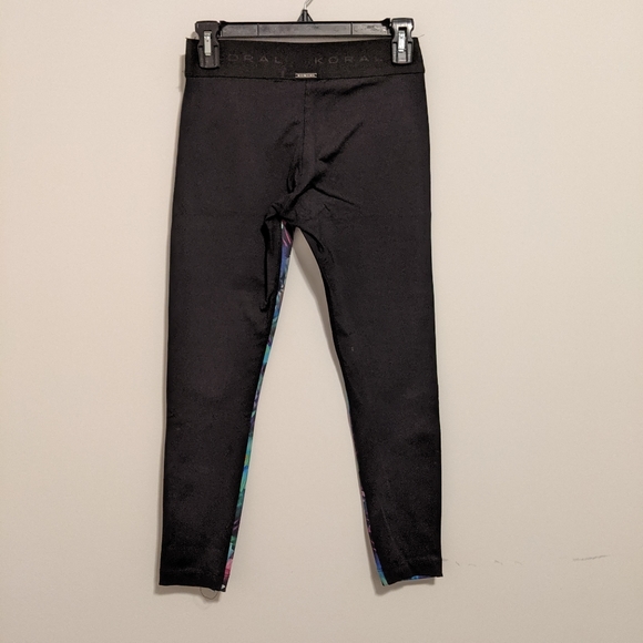 Koral abstract multicolor black cropped leggings size small - Picture 4 of 8